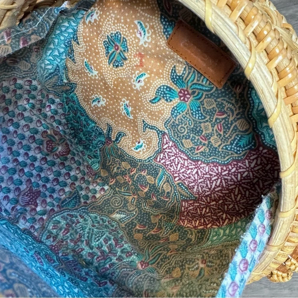Amerii beautiful woven